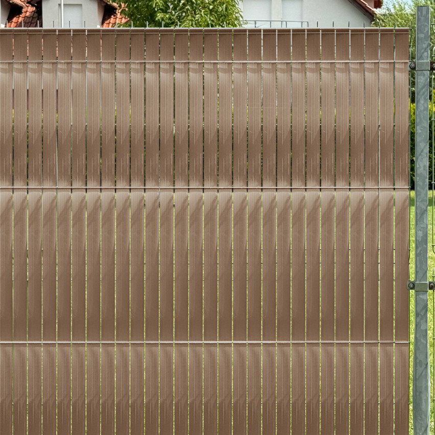 PVC-Sichtschutzstreifen für Zäune – schmaler, vertikaler Streifen für Gittermattenzäune, für Sicken geeignet, 900 g/m², beige RAL 1019