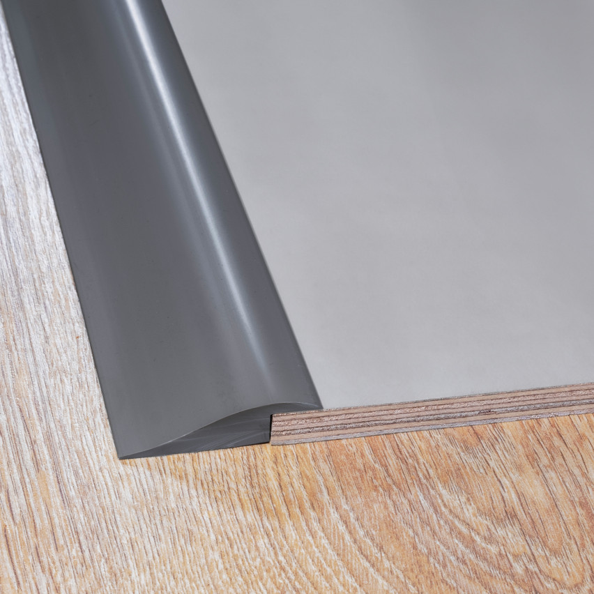 Selbstklebendes flexibles Rampenprofil für Fliesen und Teppiche – 2 m, dunkelgrau