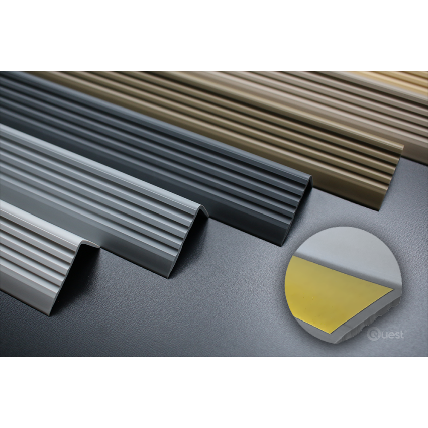 Treppenkantenprofil, Selbstklebend, PVC, Kunststoff, Antirutsch-Profil, Winkelprofil, 40x25mm, braun
