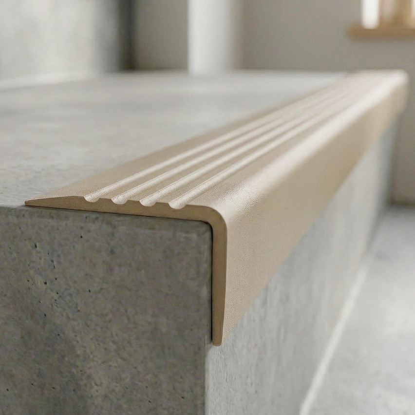 Set: Rutschfeste Treppenprofile mit Kleber, creme, 50x42 mm, 100 cm