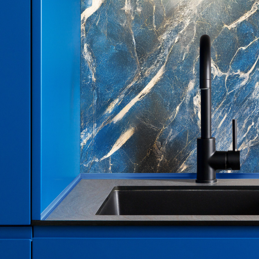 Weichsockelleiste Selbstklebend Sockelleiste Knickleiste aus PVC Kunststoff, Flexible Fußleiste Wandabschlussleiste, hellbraun