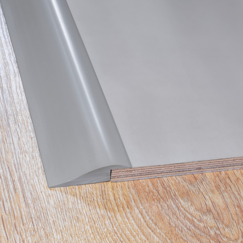 Selbstklebendes Flexibles PVC-Rampenprofil für Fliesen und Teppiche, Grau