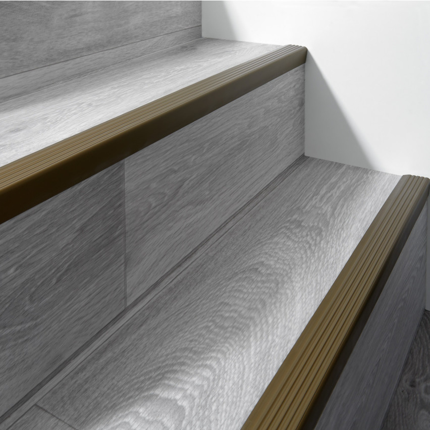 Set: Selbstklebende Antirutsch-Treppenprofile, messing, 40x25 mm, 100 cm