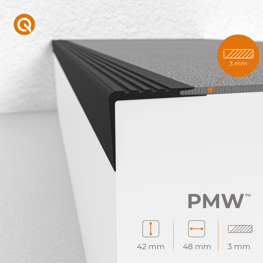 Treppenkantenprofil 48x42 mm, 150 cm, schwarz, Treppenprofil PVC für Treppenstufen, Treppenkantenschutz mit Rillen, Antirutsch, Abriebfest, PMW