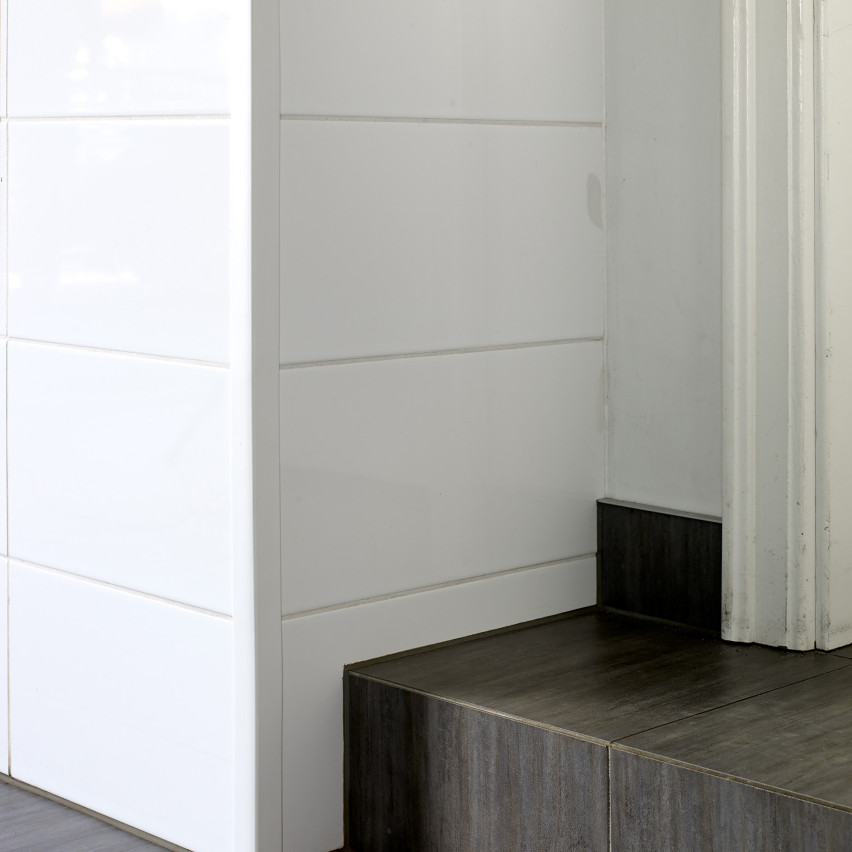 Winkelprofil PVC Kantenschutzprofil, Winkelleiste für Kanten und Ecken, Weich, Flexibel, L-Form, KM, hellgrau