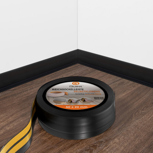Weichsockelleiste selbstklebend 50x20 mm, flexible Wandabschlussleiste für Küche und Bad, Bodenleiste aus PVC, Dichtungsband, Schwarz